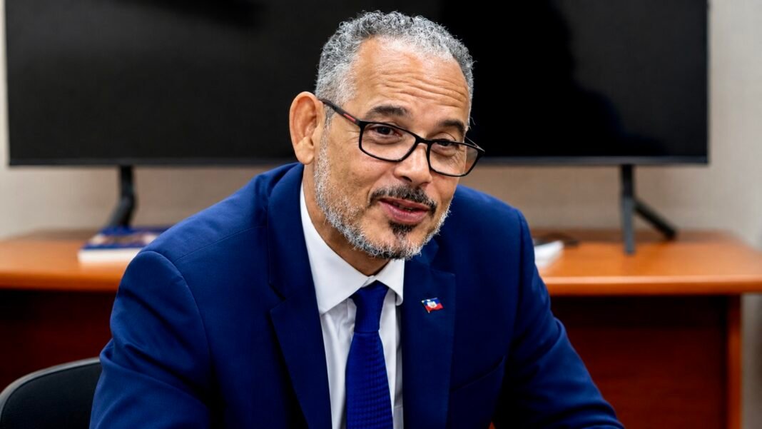 Haiti Prime Minister Registers to Vote, Urges Citizens to Participate in December Elections Haiti Prime Minister Registers to Vote, Urges Citizens to Participate in December Elections